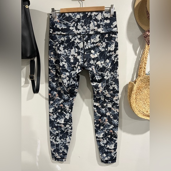 Lululemon Leggings Spring Bloom Size 10 - Picture 5 of 14